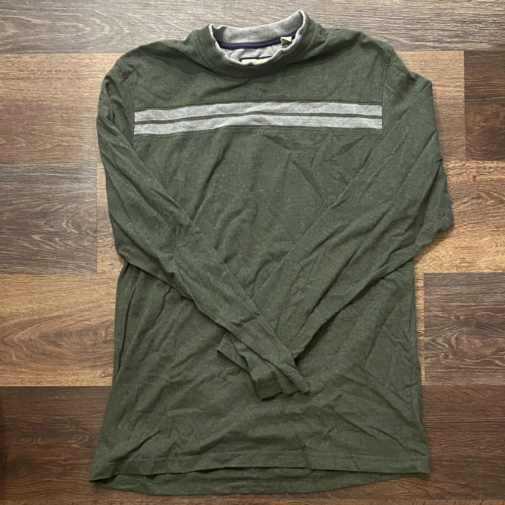 3 for $10
G.H. Bass & Co. Green Long Sleeve Tee
